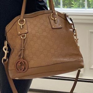 Gucci. Gorgeous preloved bag. Beautiful color leather!